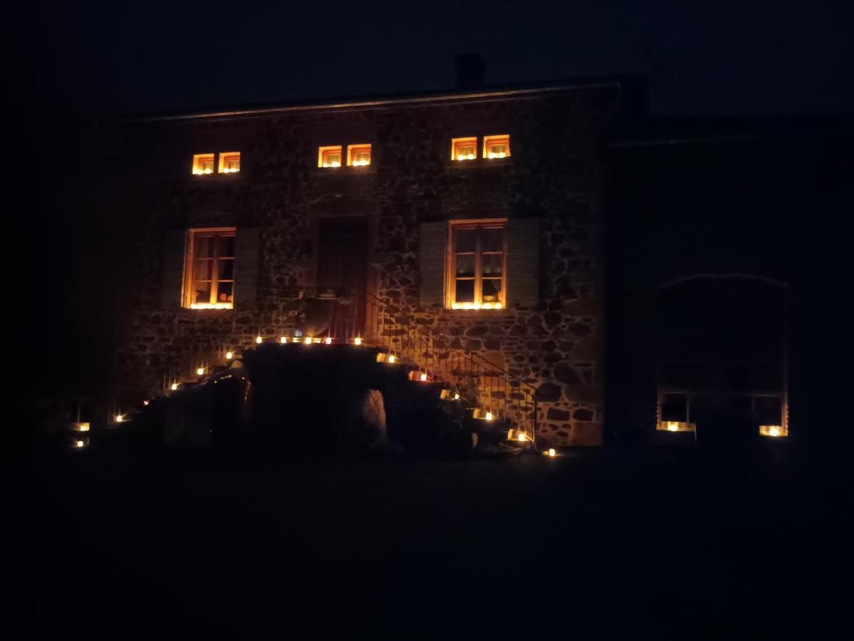Bed and Breakfast Domaine De La Poyat Legny Экстерьер фото
