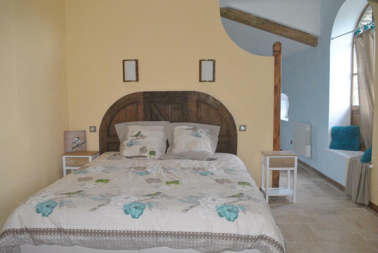 Bed and Breakfast Domaine De La Poyat Legny Экстерьер фото